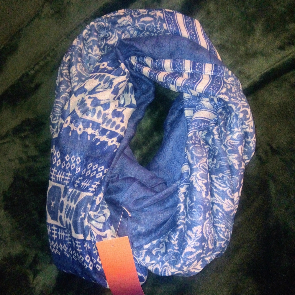 Lightweight Infinity Scarf in Denim Blue NWT